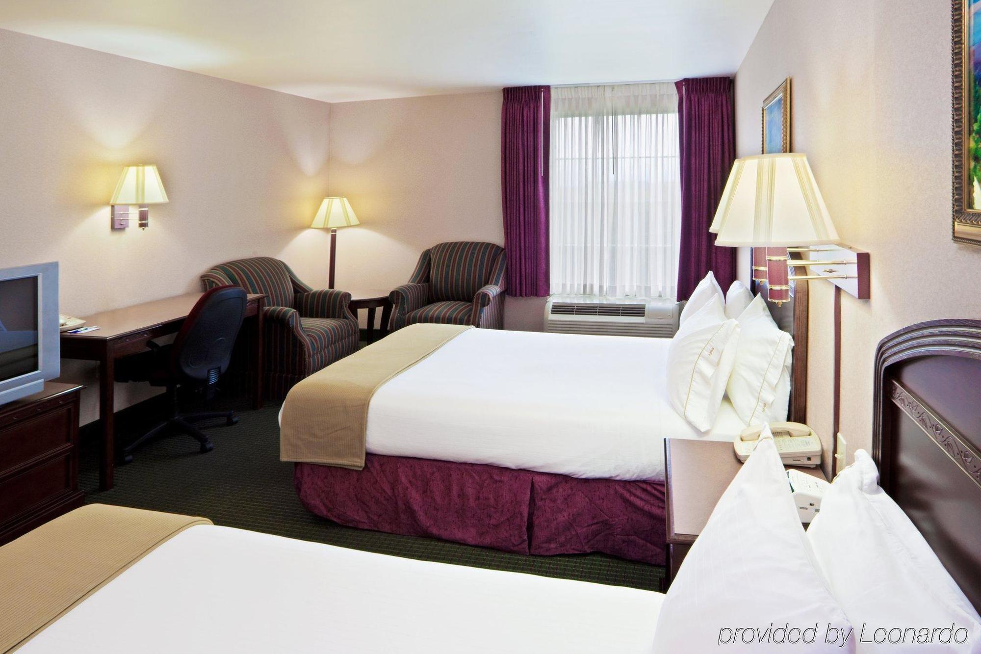 Holiday Inn Express Lexington Room photo
