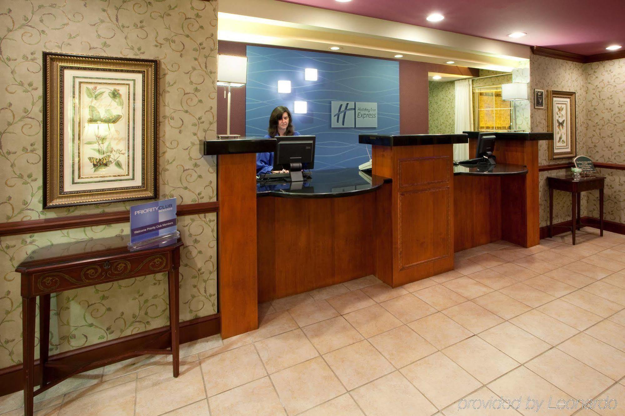 Holiday Inn Express Lexington Interior photo