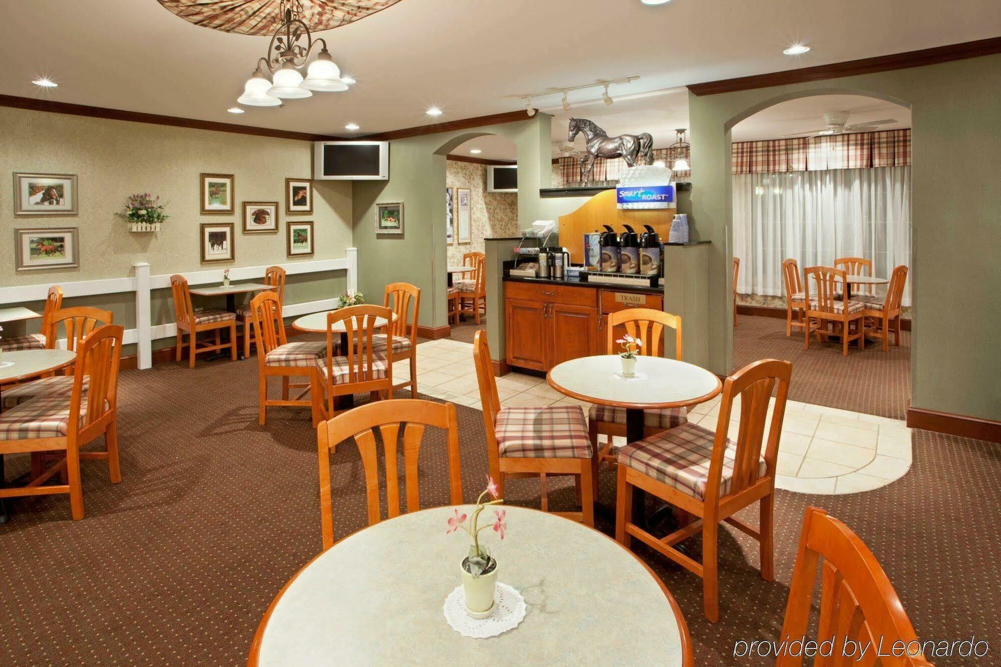 Holiday Inn Express Lexington Restaurant photo